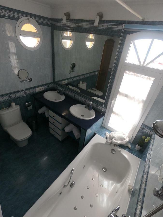 Ajuy Tortuga House Apartment ภายนอก รูปภาพ